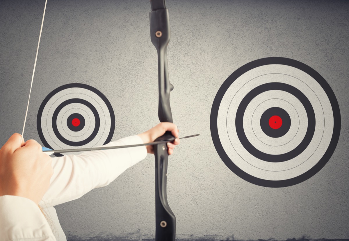 freepik-strike-the-biggest-target-achieve-more-important-goals-in-work-concept